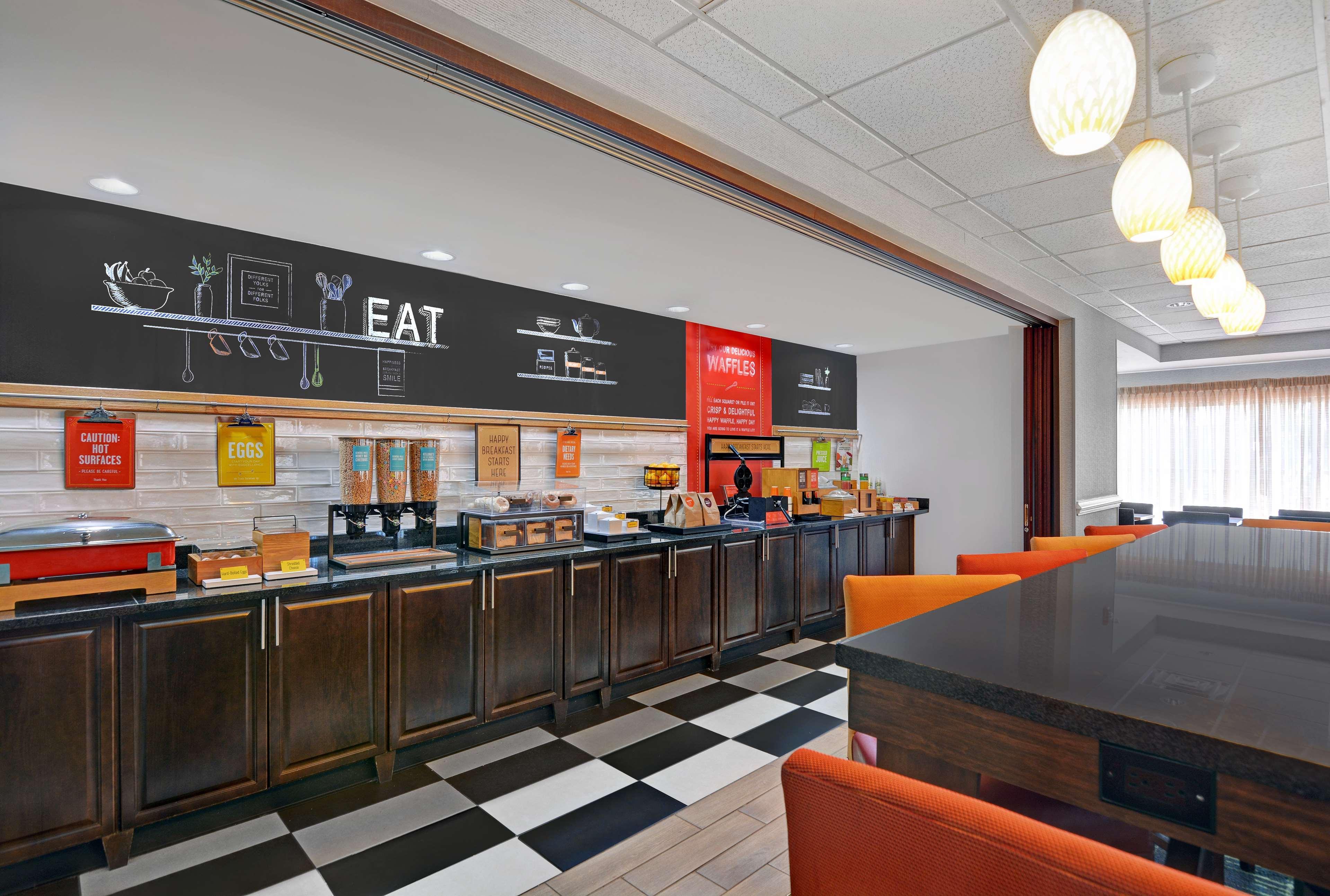 Hampton Inn By Hilton Panama City Beach Upper Grand Lagoon Eksteriør bilde