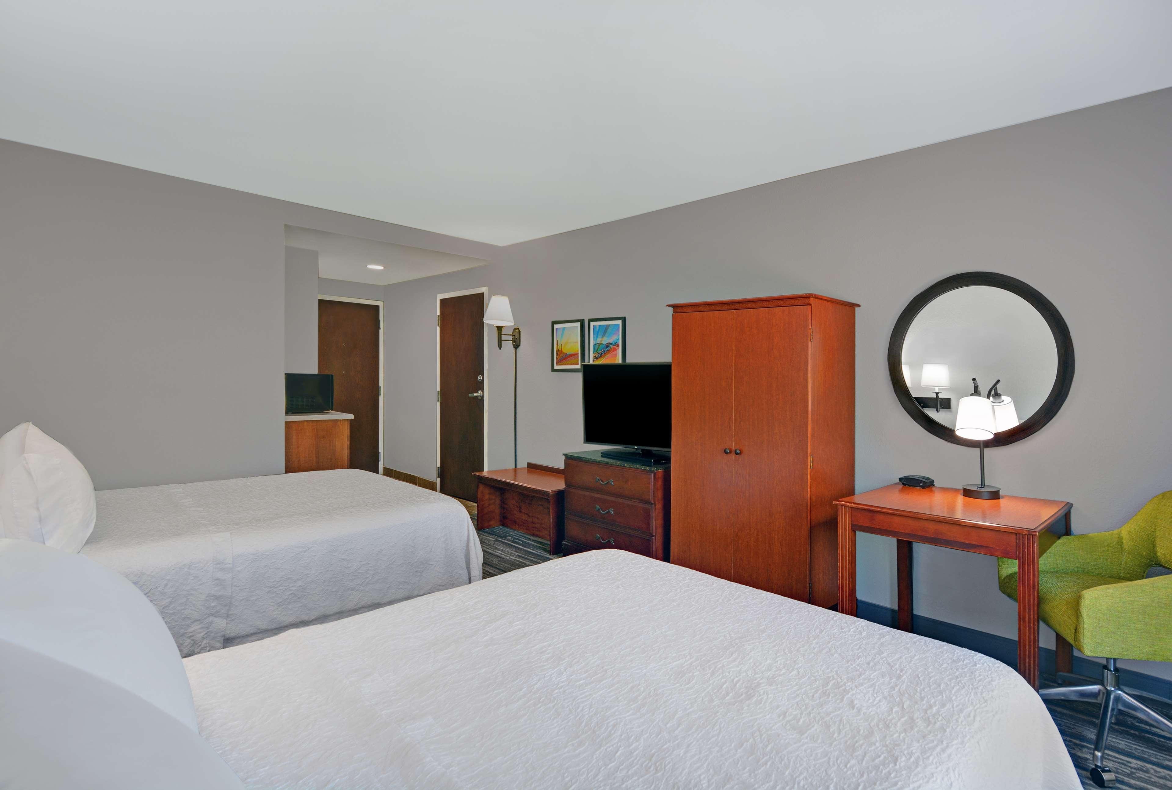 Hampton Inn By Hilton Panama City Beach Upper Grand Lagoon Eksteriør bilde
