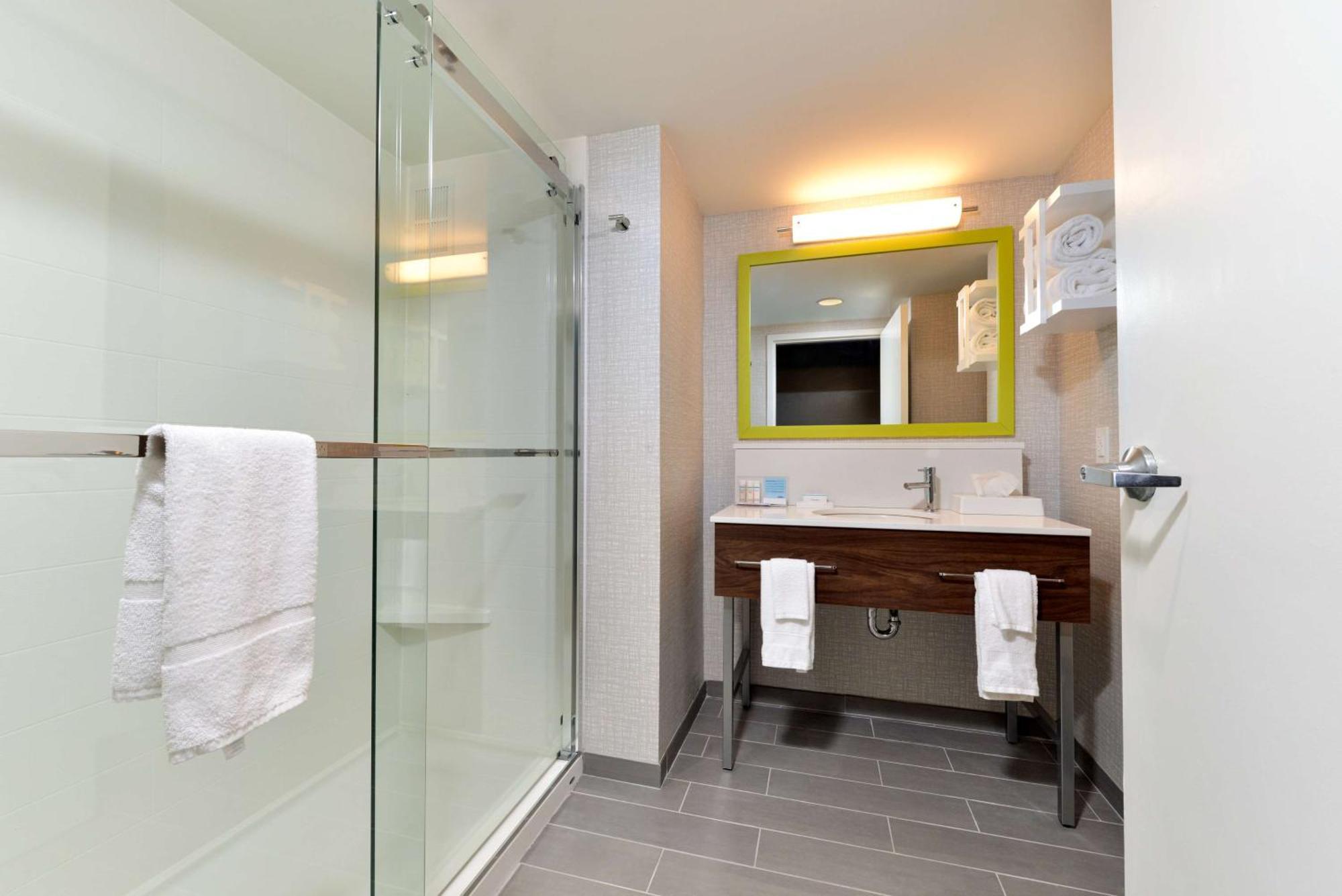 Hampton Inn By Hilton Panama City Beach Upper Grand Lagoon Eksteriør bilde