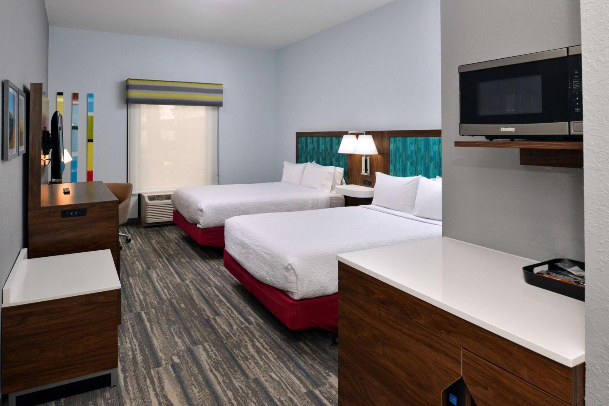 Hampton Inn By Hilton Panama City Beach Upper Grand Lagoon Eksteriør bilde
